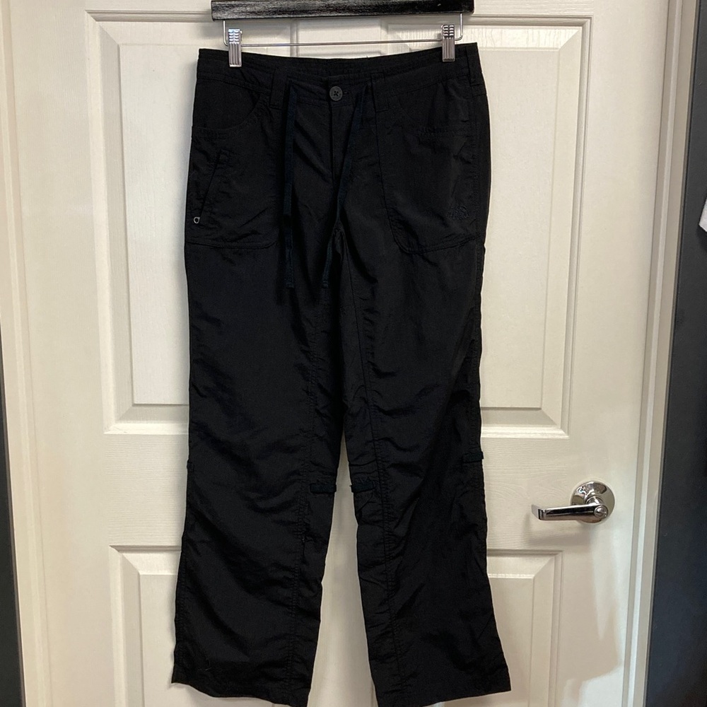 The North Face Women’s Lightweight Hiking Pants Black size 4 short EUC